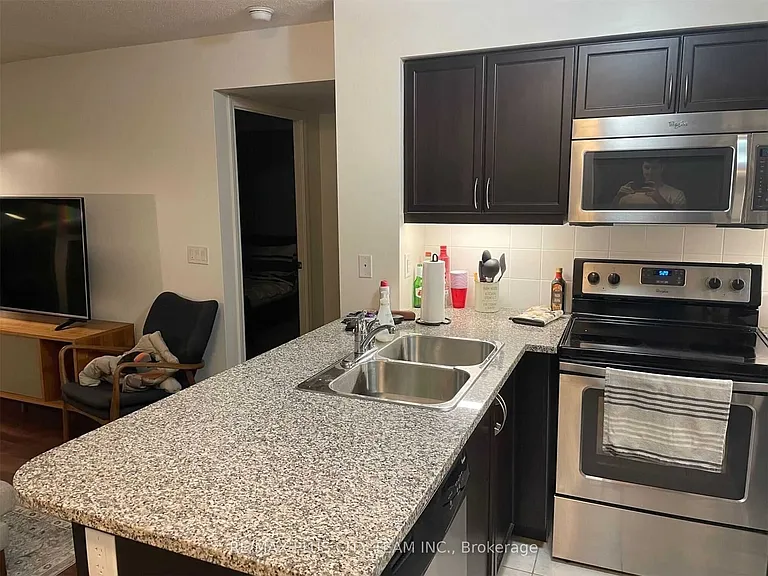 19 Grand Trunk Cres #2907 — Photo 5