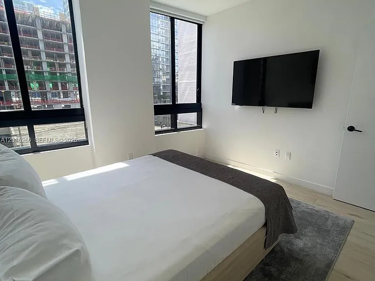 225 N Miami Ave #805 — Photo 10