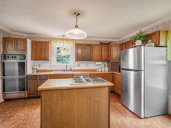 5th image of 26 Groton St