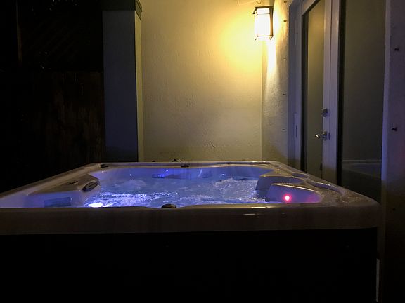 jacuzzi