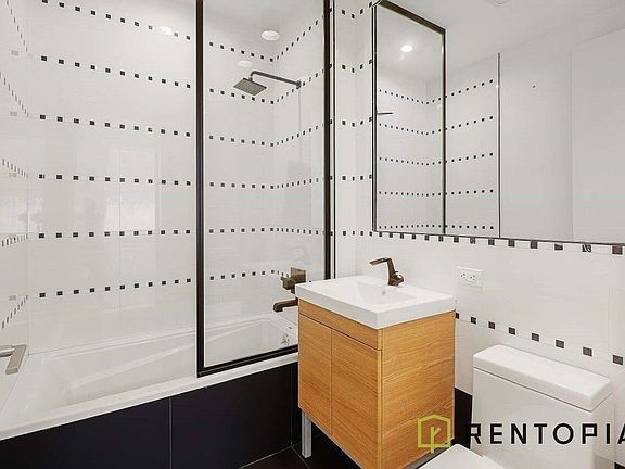 5th image of 820 Dekalb Ave #3J