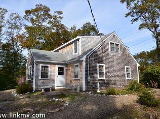 33 Lantern Ln, Tisbury, MA 02568
