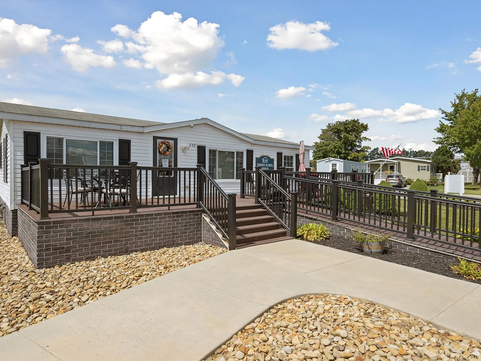 Sunny Acres — Photo 2