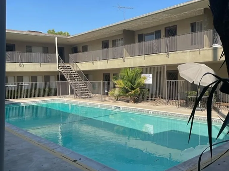 102 - Vista Bonita Apts. — Photo 15