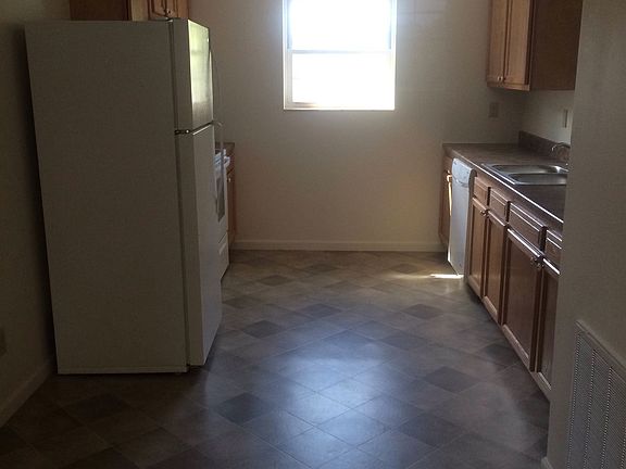 2nd image of 138 Western Ave