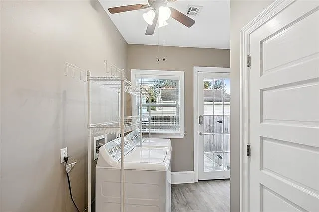702 N Alexander St — Photo 12