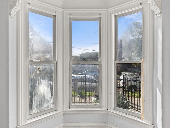 5th image of 1746 8th St