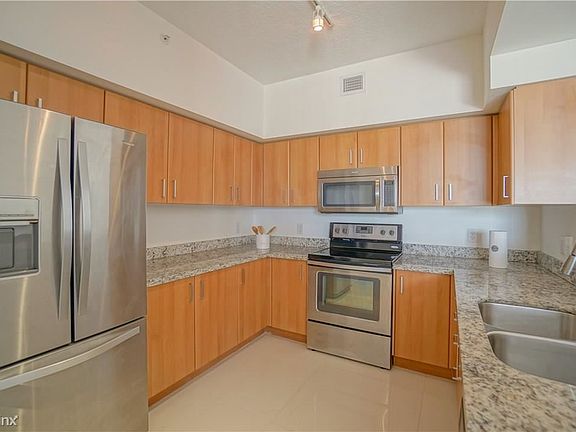 4th image of 4250 Salzedo St