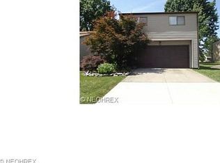 7127 Rippling Brook Ln, Mentor, OH 44060