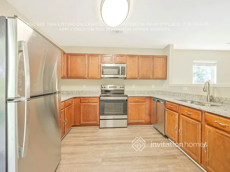 2888 Creekbend Dr — Photo 7