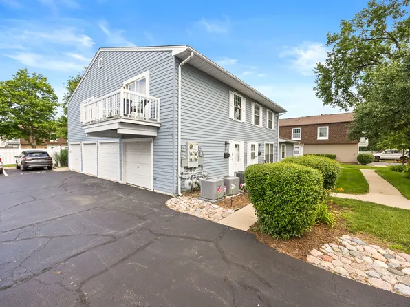 1497 Woodcutter Ln Unit D, Wheaton, IL 60189