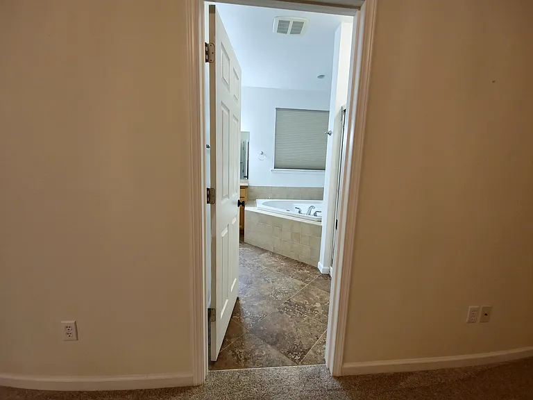 4203 Joshua Dr — Photo 10