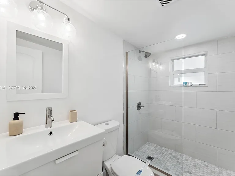 1480 NE 117th St — Photo 19