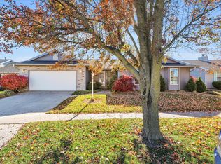 1809 Autumn Ridge Dr, Urbana, IL 61802