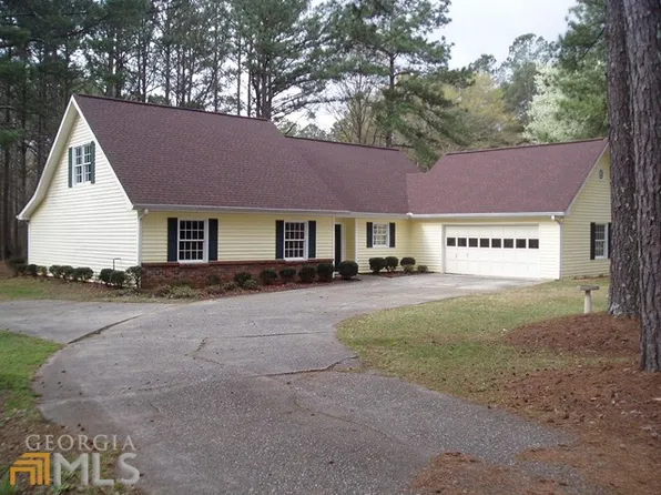 225 Julie Rd, Tyrone, GA 30290