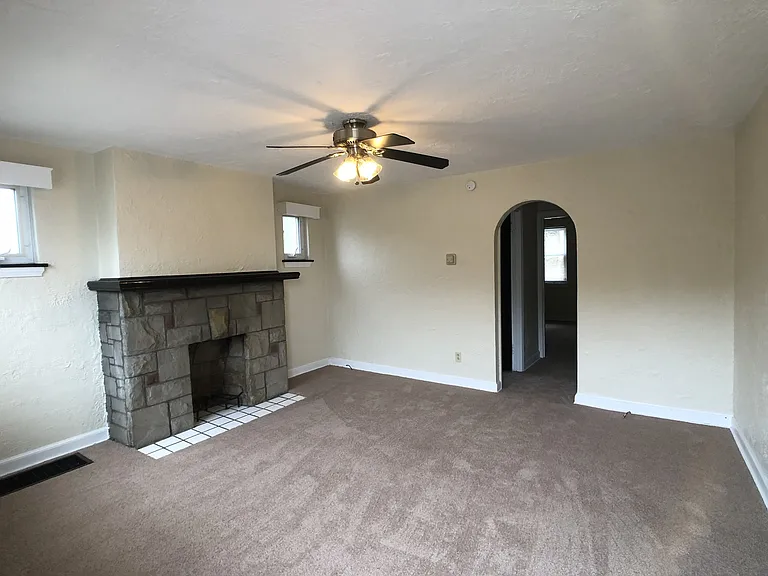 1851 Capital Ave — Photo 4
