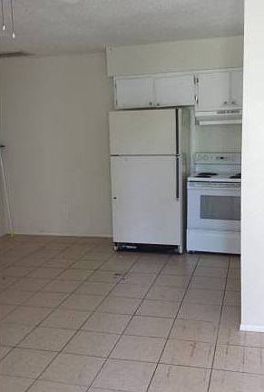3rd image of 5639 10th Ave