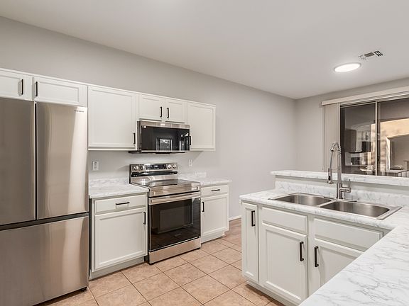 4th image of 2600 E Springfield Pl Unit 24