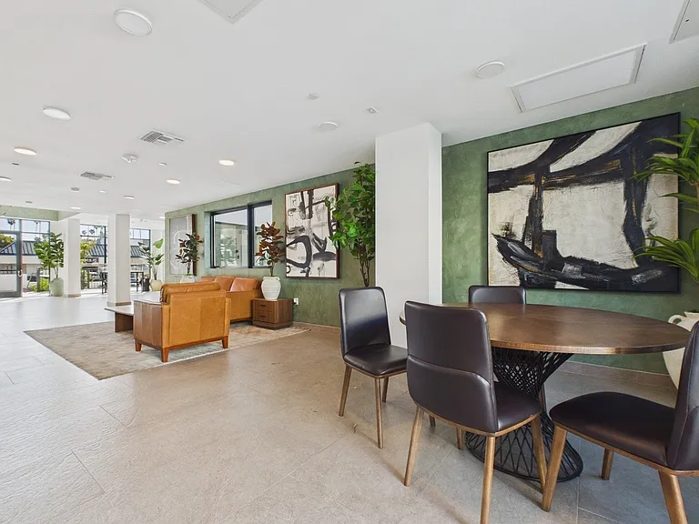 The Harper on Beverly — Photo 18