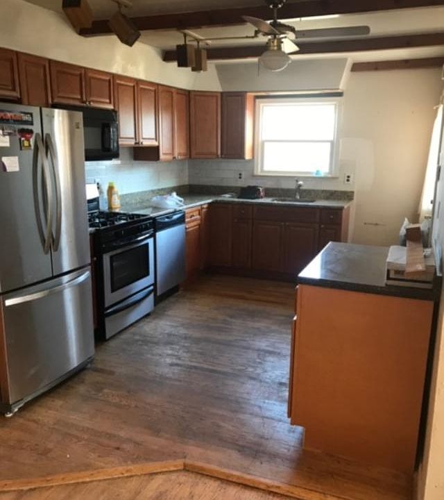 1st image of 1400 Oakmont St