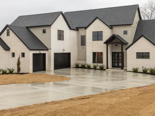 1140 Noah St, Fayetteville, AR 72703