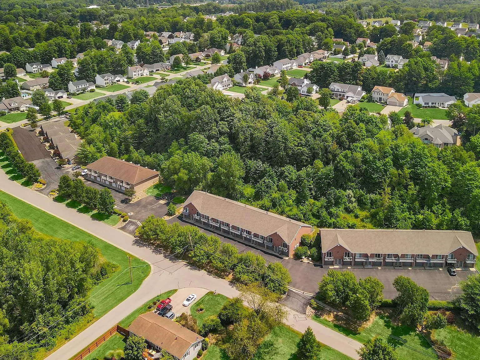 Long Drive Townhomes - Greater Akron — Photo 1