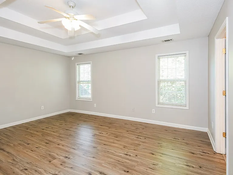 301 Saddle Wood Dr — Photo 12