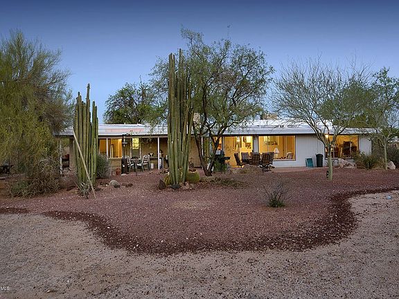 2nd image of 7830 N Camino De Maximillian
