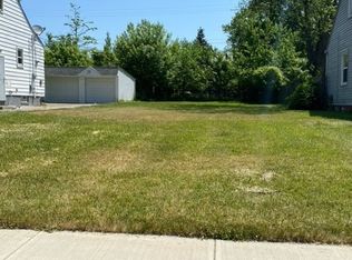 5115 Thomas St, Maple Heights, OH 44137