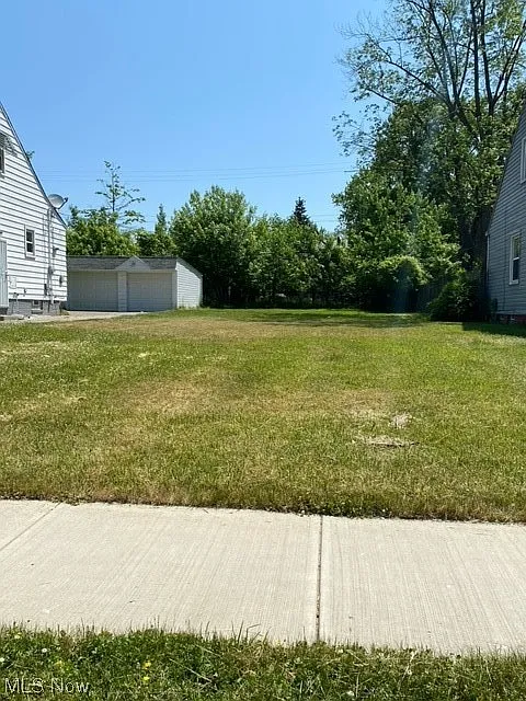 5115 Thomas St photo 1
