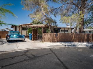 704 Evergreen Cir, Las Vegas, NV 89107