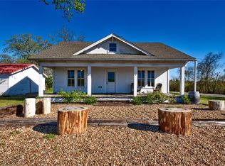 107 Highway 237, Burton, TX 77835