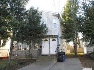 7 Firewood Rd, Port Washington, NY 11050