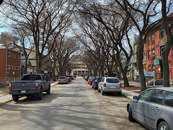3rd image of 428 4th Ave N #204