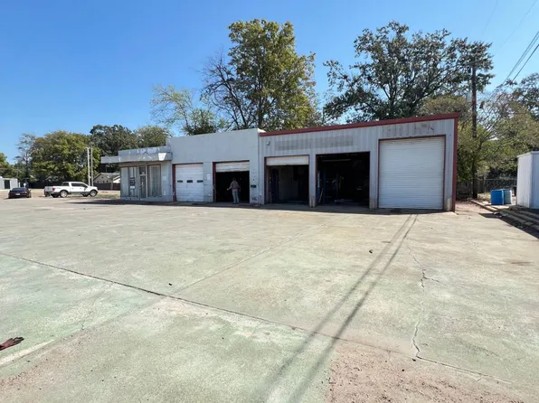 804 Highway 82 W, Greenwood, MS 38930