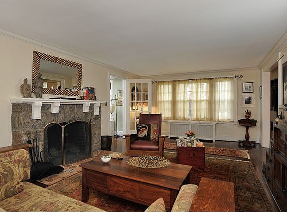 4th image of 17 Interlaken Dr