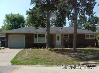 3831 Omega St, Alton, IL 62002