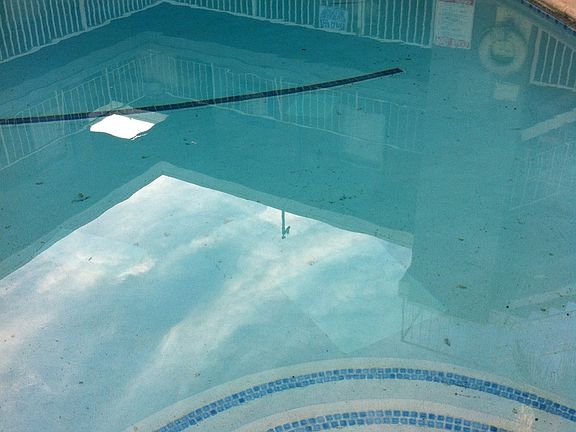 4th image of 308 W Queen St APT 14