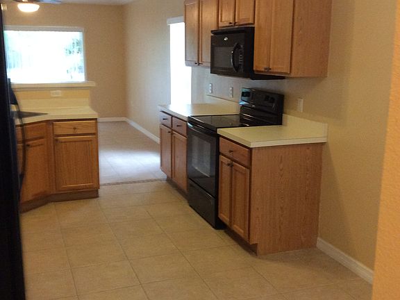3rd image of 16585 Corner Lake Dr