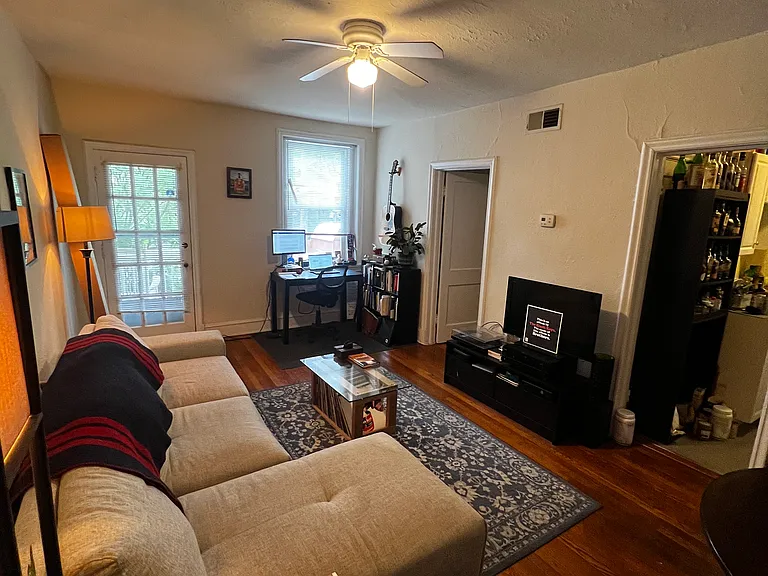 3426 W Grace St #12 — Photo 4
