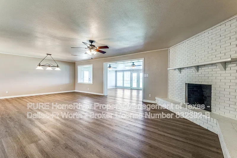 4 bed, 3.0 bath, 3478 sqft, $2,695 — Photo 4