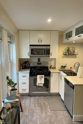 Rented by Brown Harris Stevens | media 2