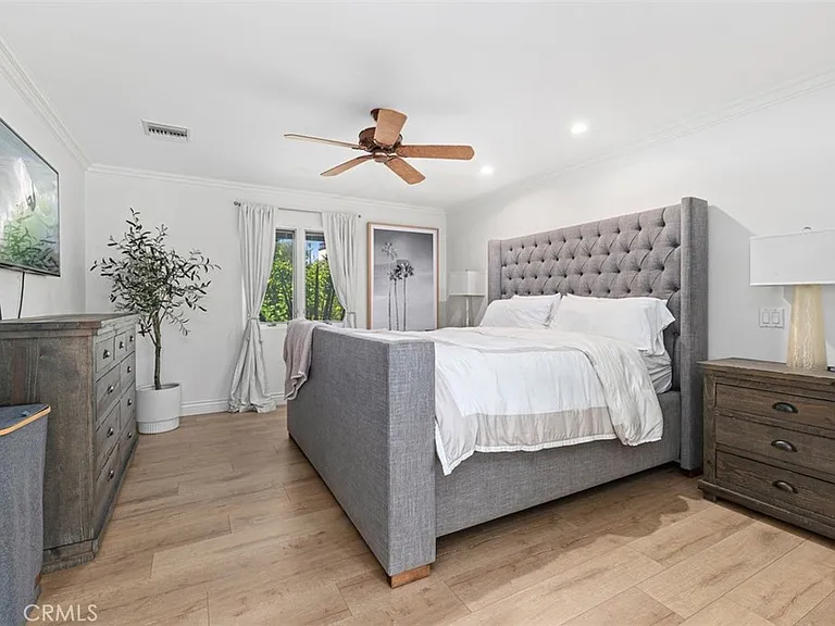 600 Cliff Dr — Photo 27