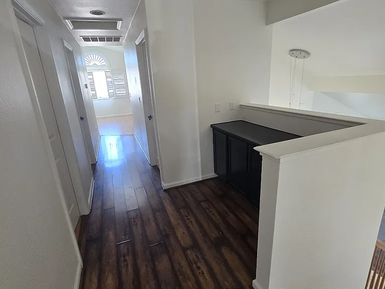 708 Eucalyptus Ave — Photo 20