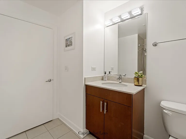 451 W Huron St #1507 — Photo 6