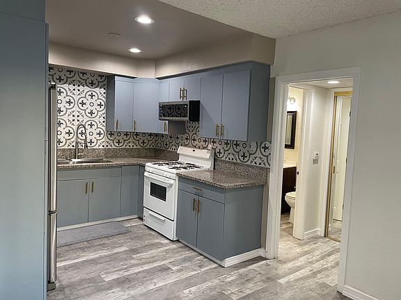3rd image of 17951 Roscoe Blvd APT 4