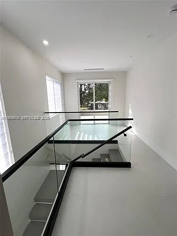 7850 SW 67th Ave — Photo 33