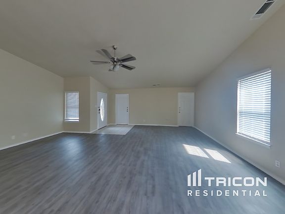 3rd image of 901 Loganwood Dr
