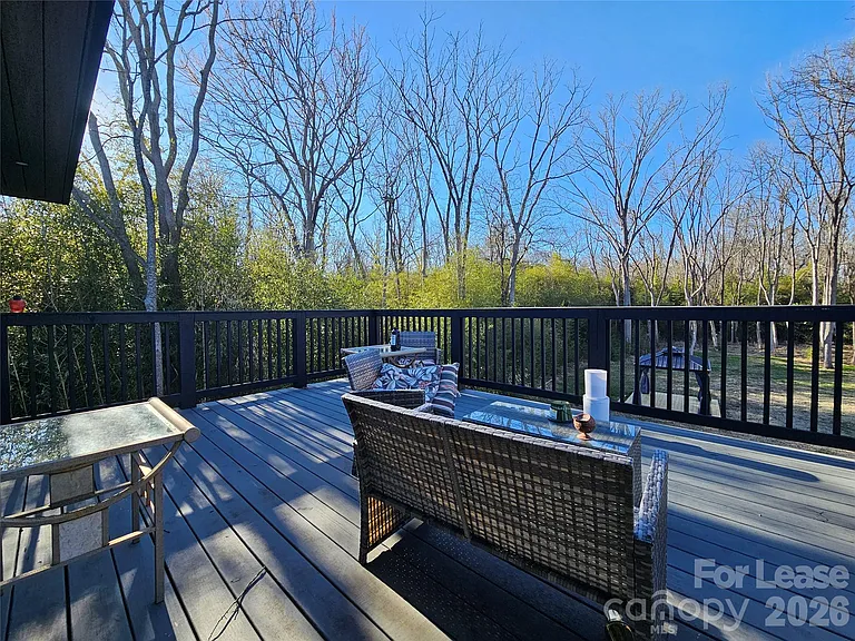 1002 Crawford Rd — Photo 10