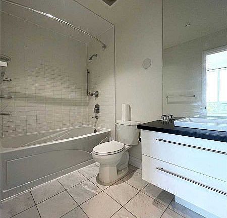 4th image of 399 Spring Garden Ave #517